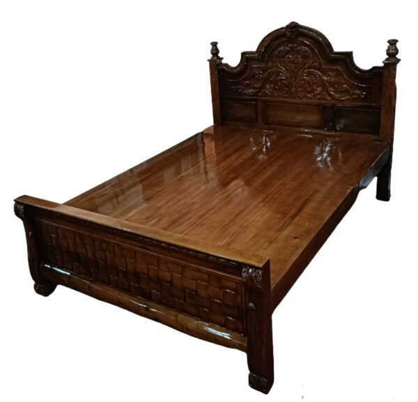 Alkesiya Wooden cot (Queen Size, 6f x 5f)